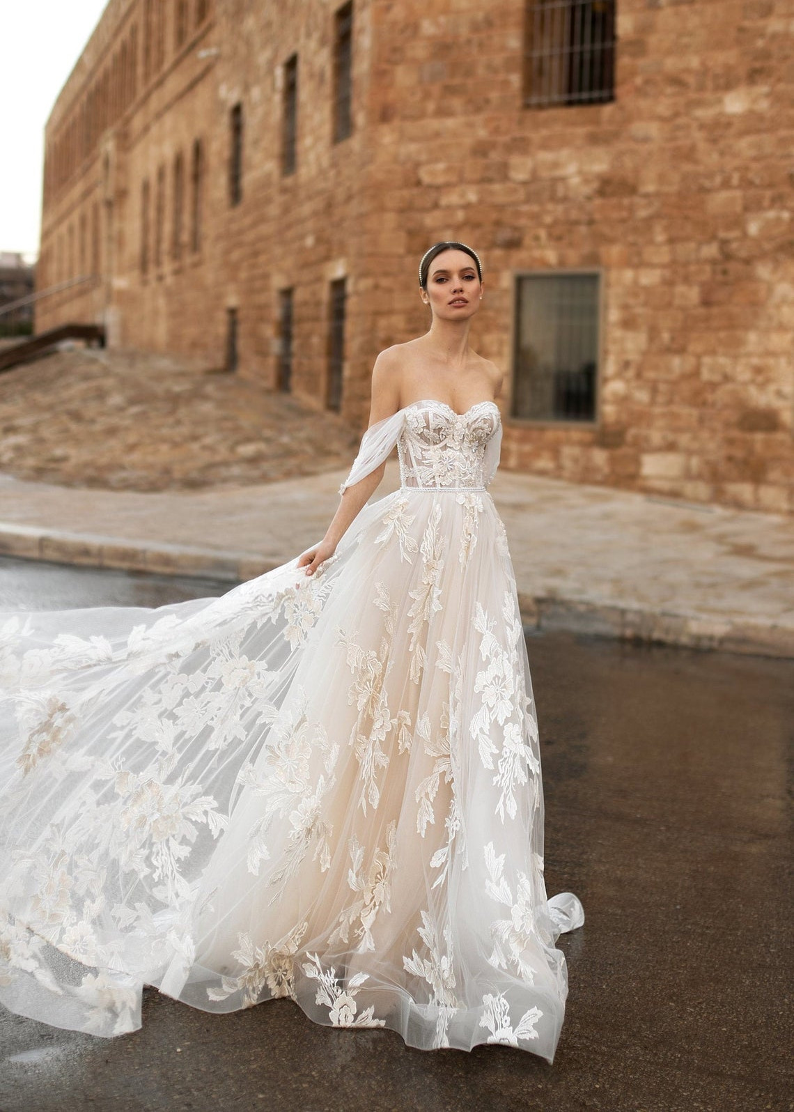Simple Sweetheart Neck Tulle Long Wedding Dress,Corset Back Bridal Gown